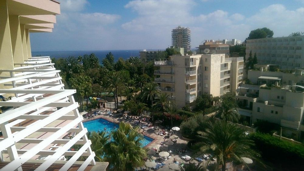 Globales Palmanova Hotel Buitenkant foto
