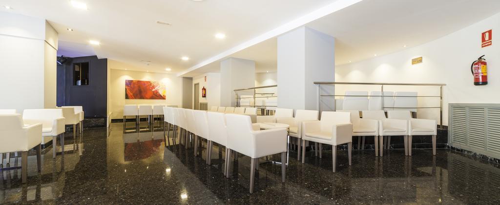 Globales Palmanova Hotel Buitenkant foto