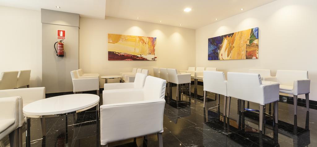 Globales Palmanova Hotel Buitenkant foto