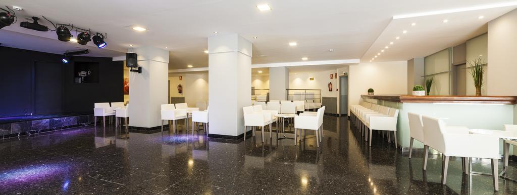 Globales Palmanova Hotel Buitenkant foto