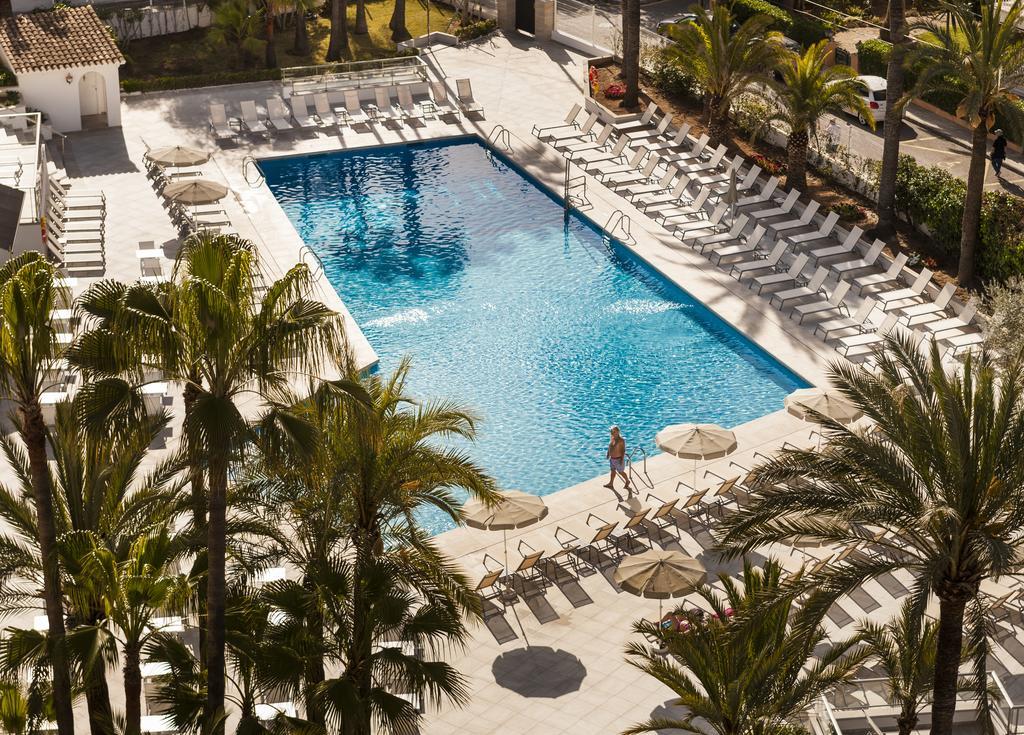 Globales Palmanova Hotel Buitenkant foto