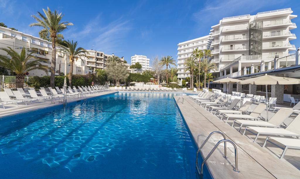 Globales Palmanova Hotel Buitenkant foto