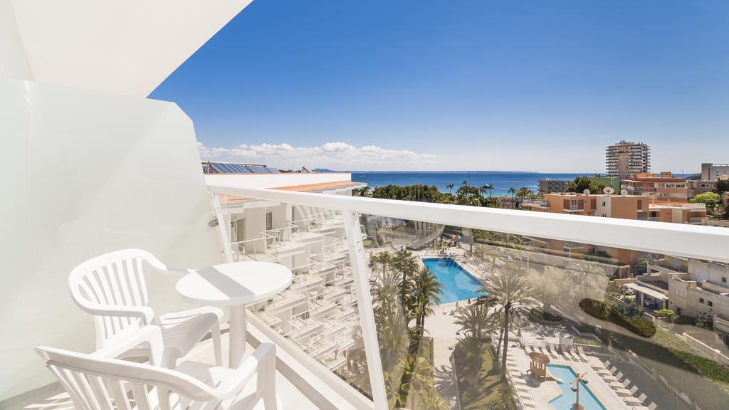 Globales Palmanova Hotel Buitenkant foto