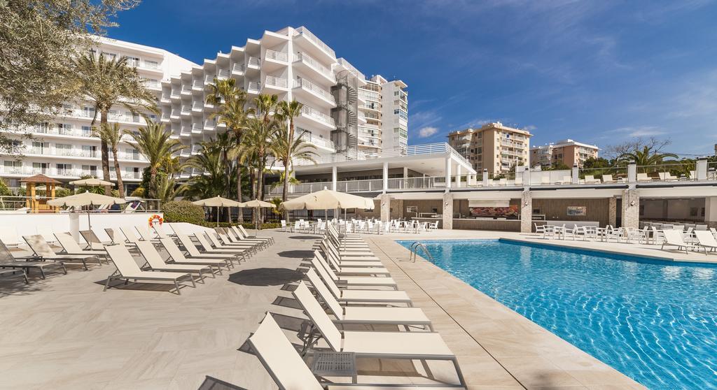 Globales Palmanova Hotel Buitenkant foto