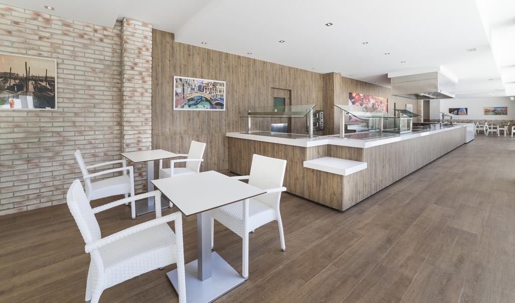 Globales Palmanova Hotel Buitenkant foto