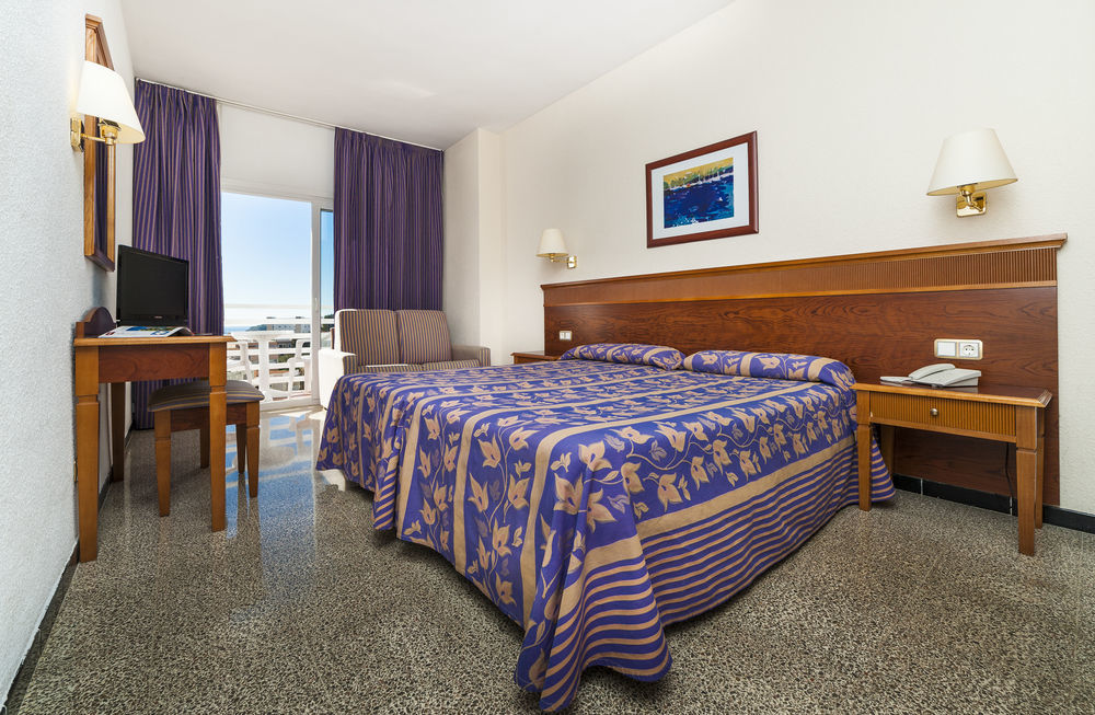 Globales Palmanova Hotel Buitenkant foto
