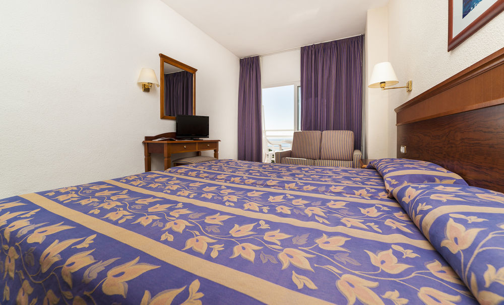 Globales Palmanova Hotel Buitenkant foto