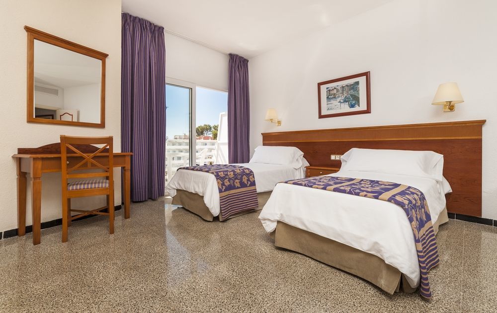 Globales Palmanova Hotel Buitenkant foto